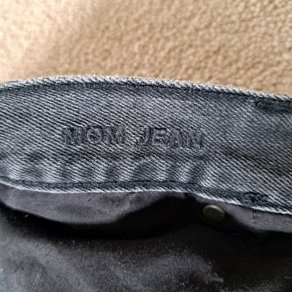 American Eagle Jeans Women's Size 10 Mom Jean Grey Denim High Rise - Picture 7 of 13